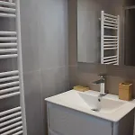 Maison Calme Et Ensoleillee A 比亚里茨