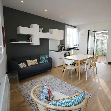 Semesterbostad Maison Calme Et Ensoleillee A