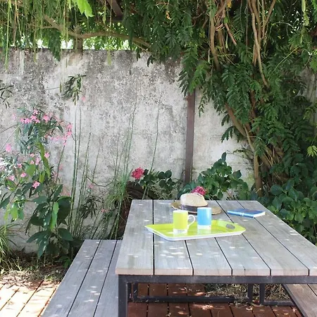 Semesterbostad Maison Calme Et Ensoleillee A